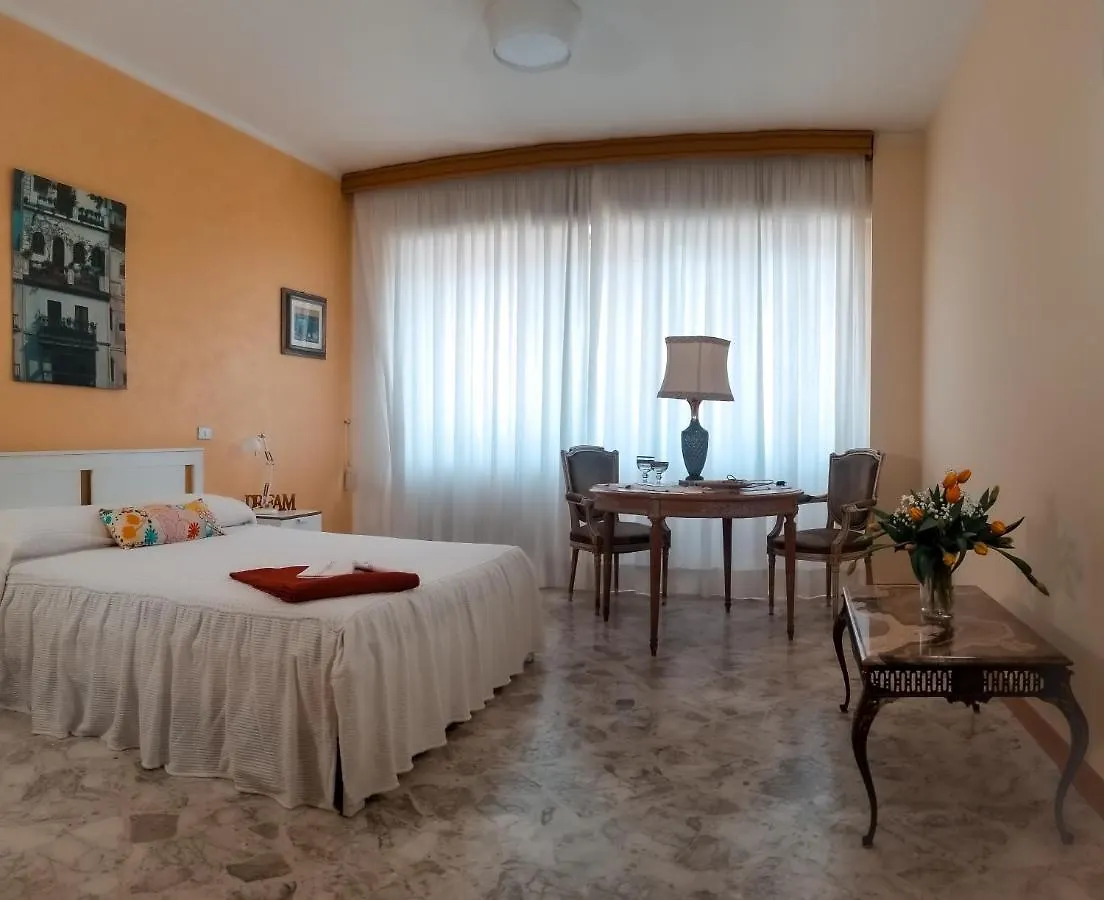 Via Sparano Suite バーリ
